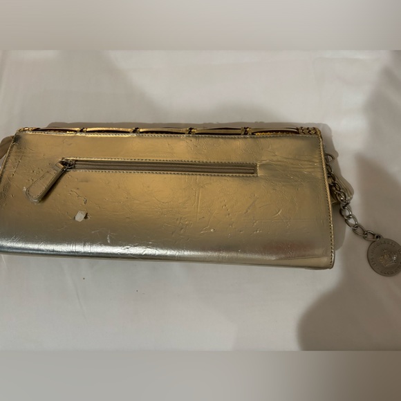 AUTHENTIC 
Gold Nichole lee crossbody purse - Picture 4 of 9